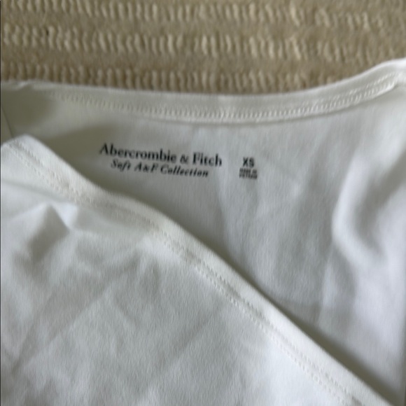 Asymmetrical white Long Sleeve Bodysuit - Picture 2 of 2